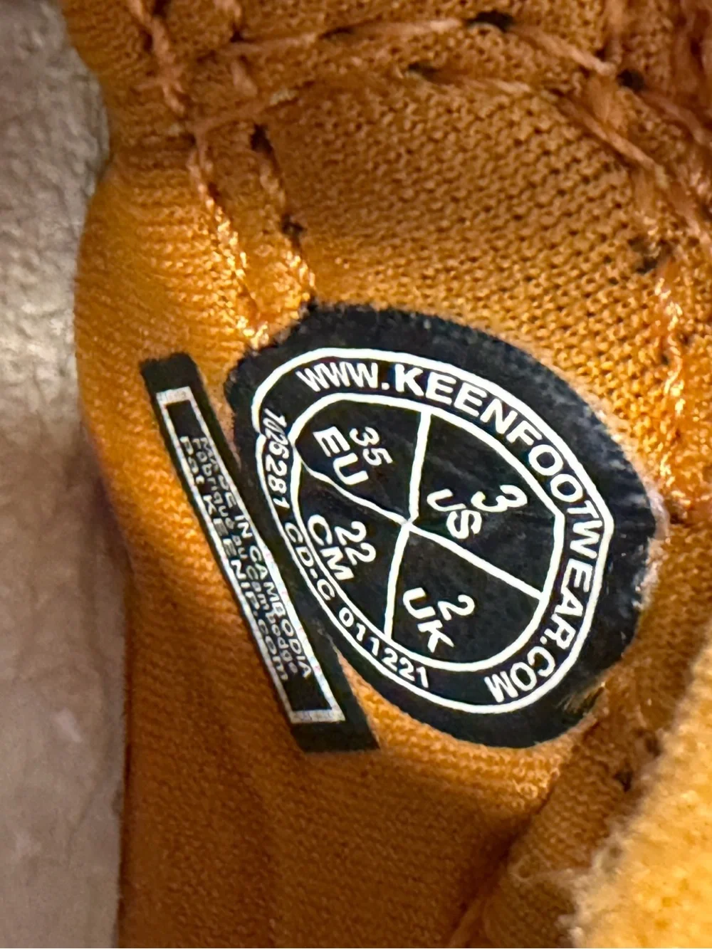 KEEN Newport H2 Orange Peel Yellow Multicolor Sport Sandals Kids Youth Size US 3